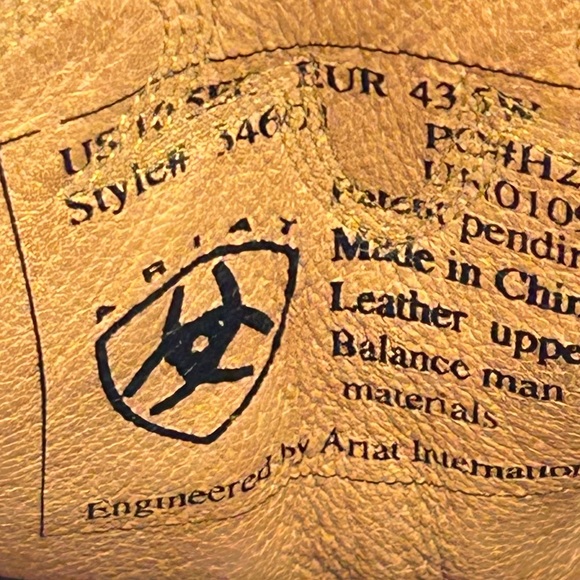 ARIAT MENS BLACK BOOTS SIZE 10.5 WIDE - Picture 9 of 10